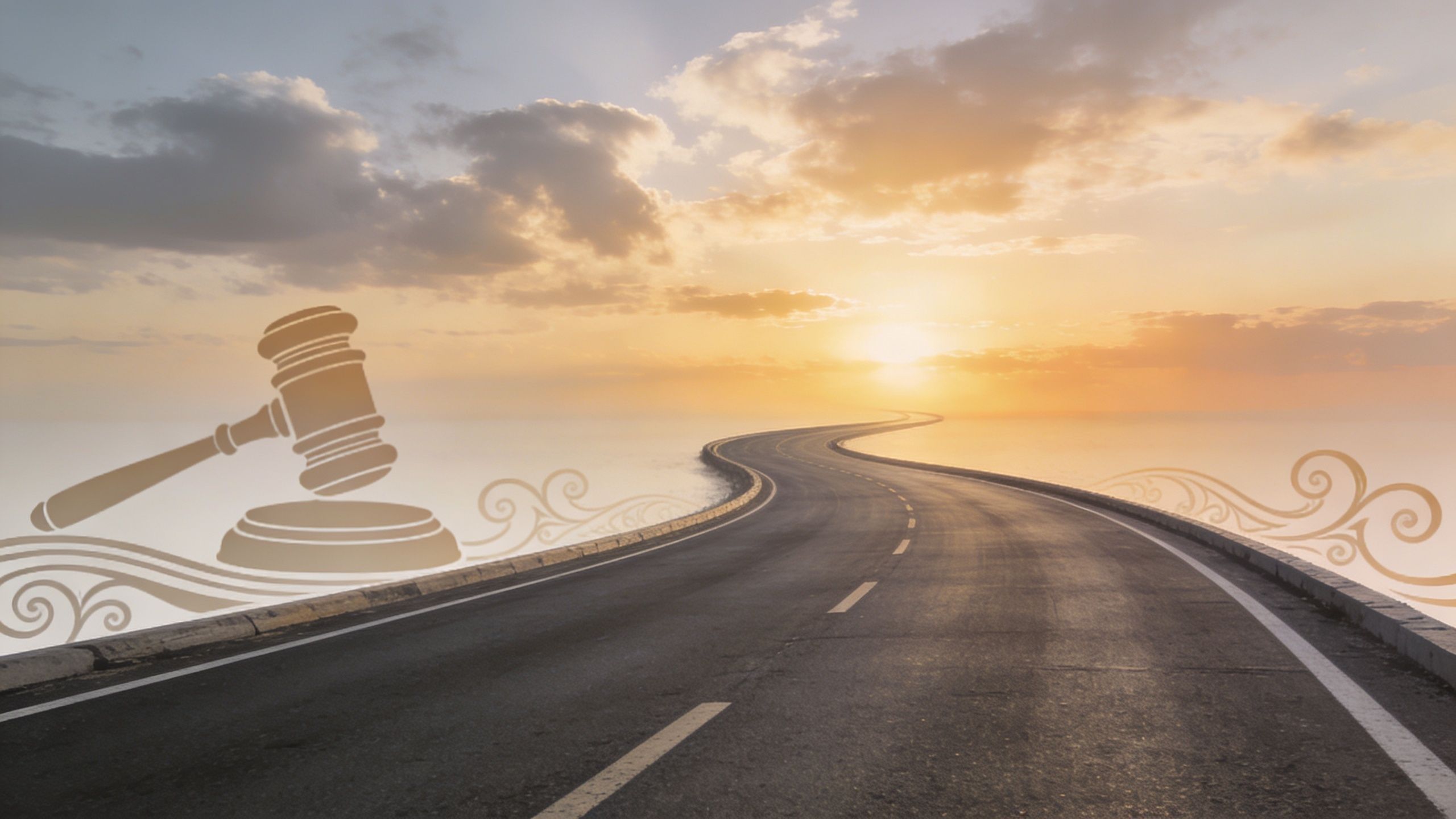 Un mazo de juez sobre una carretera infinita que se dirige hacia un amanecer brillante en el horizonte.